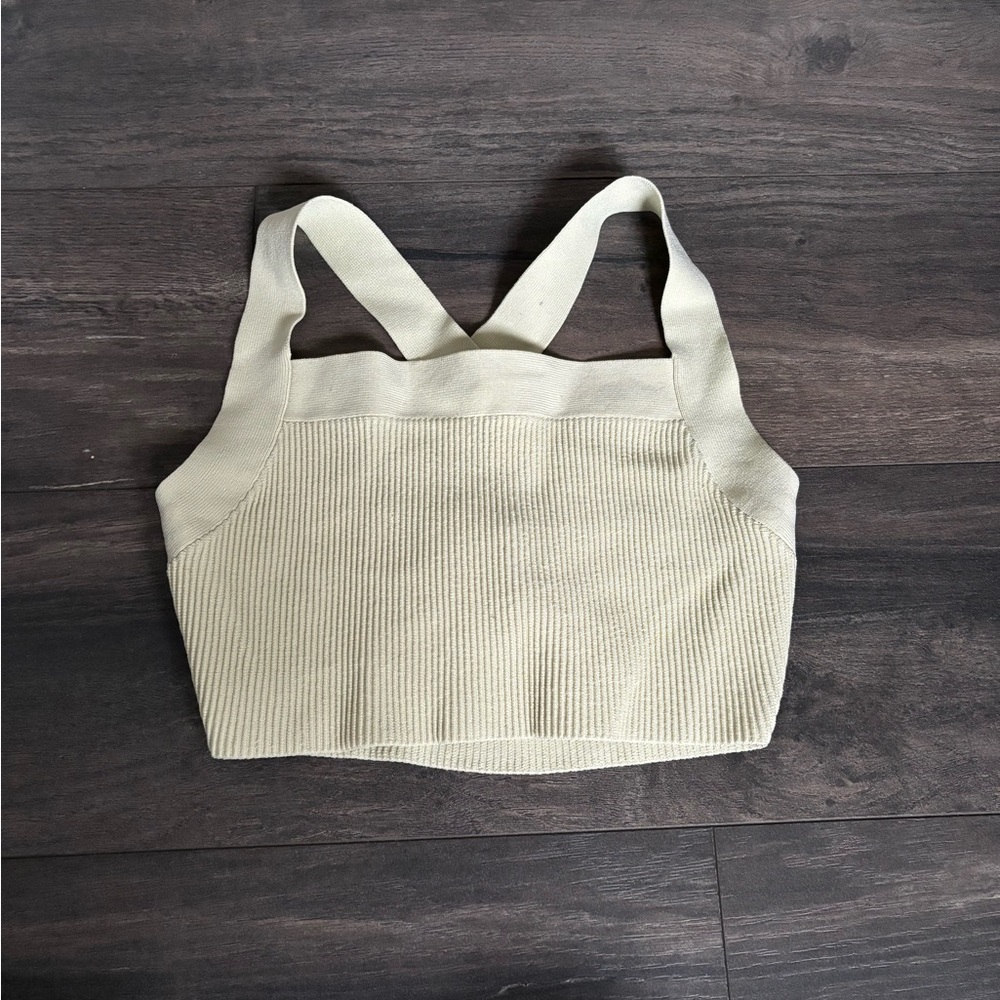 Babaton Crop Top